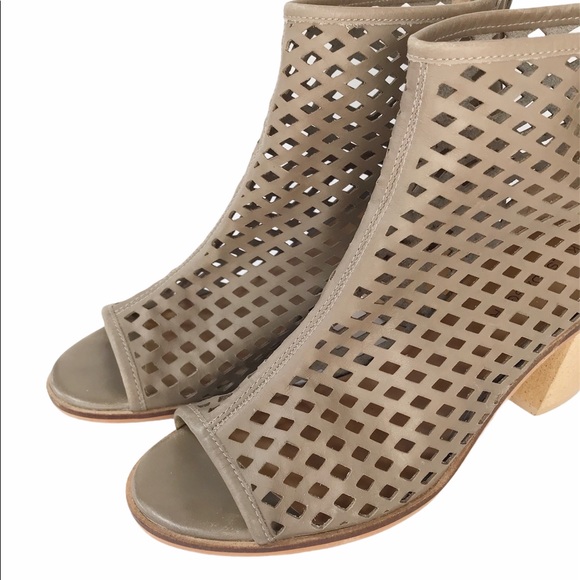 Kelsi Dagger Kyoto Peep Toe Ankle Boots Taupe 8.5 - Picture 6 of 12